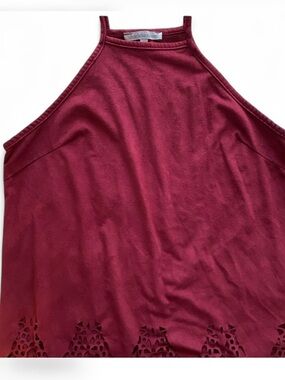 ⚡️FREE a with a purchase of $25 or more⚡️ 
Charlotte Russe- Halter Crop Top